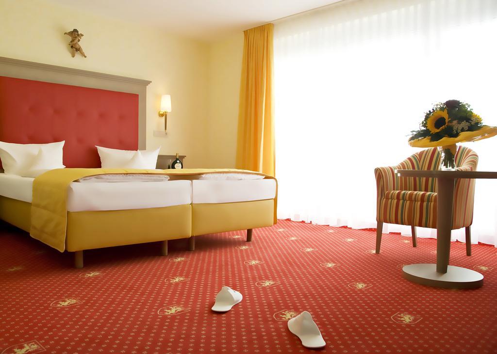 Hotel Wittelsbacher Hoeh Вюрцбург Екстер'єр фото